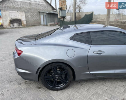 Серый Шевроле Камаро, объемом двигателя 2 л и пробегом 60 тыс. км за 33000 $, фото 12 на Automoto.ua