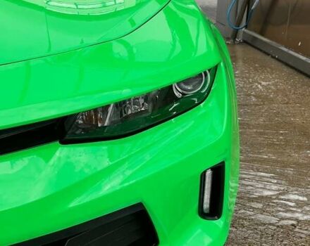 Зеленый Шевроле Камаро, объемом двигателя 2 л и пробегом 70 тыс. км за 20500 $, фото 5 на Automoto.ua