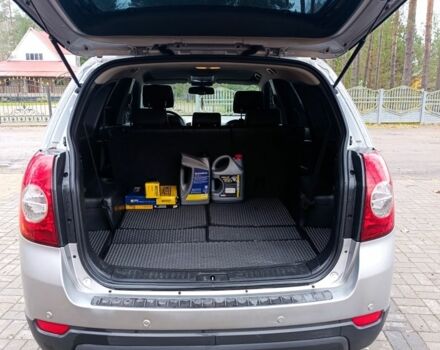 Серый Шевроле Каприз, объемом двигателя 2.4 л и пробегом 198 тыс. км за 9300 $, фото 7 на Automoto.ua