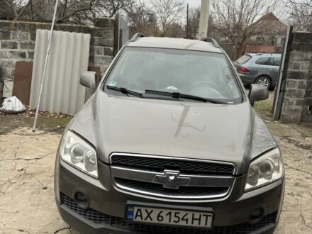 Шевроле Каприз 2008 в Харькове на Automoto.ua Серый Шевроле Каприз, объемом двигателя 2.5 л и пробегом 320 тыс. км за 8400 $, фото 1 на Automoto.ua