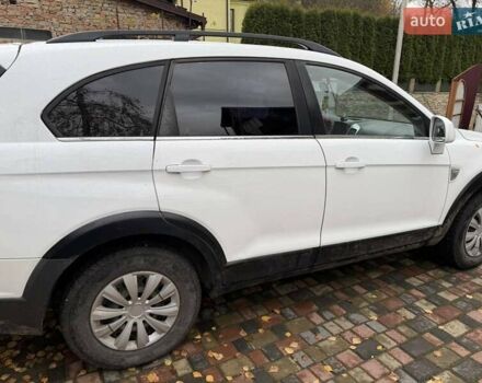 Белый Шевроле Каптива, объемом двигателя 2.4 л и пробегом 150 тыс. км за 6200 $, фото 1 на Automoto.ua
