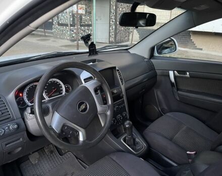 Белый Шевроле Каптива, объемом двигателя 2.4 л и пробегом 3 тыс. км за 7350 $, фото 7 на Automoto.ua