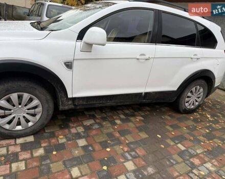 Белый Шевроле Каптива, объемом двигателя 2.4 л и пробегом 150 тыс. км за 6200 $, фото 3 на Automoto.ua