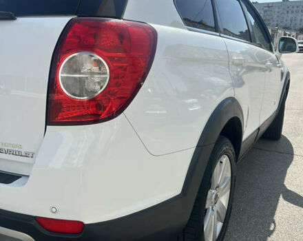 Білий Шевроле Каптіва, об'ємом двигуна 1.99 л та пробігом 258 тис. км за 11000 $, фото 9 на Automoto.ua