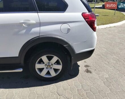 Белый Шевроле Каптива, объемом двигателя 2 л и пробегом 304 тыс. км за 9450 $, фото 5 на Automoto.ua