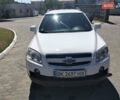 Белый Шевроле Каптива, объемом двигателя 2 л и пробегом 304 тыс. км за 9450 $, фото 1 на Automoto.ua