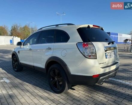 Білий Шевроле Каптіва, об'ємом двигуна 2 л та пробігом 245 тис. км за 9300 $, фото 10 на Automoto.ua