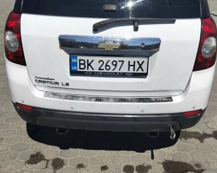 Белый Шевроле Каптива, объемом двигателя 2 л и пробегом 304 тыс. км за 9450 $, фото 4 на Automoto.ua