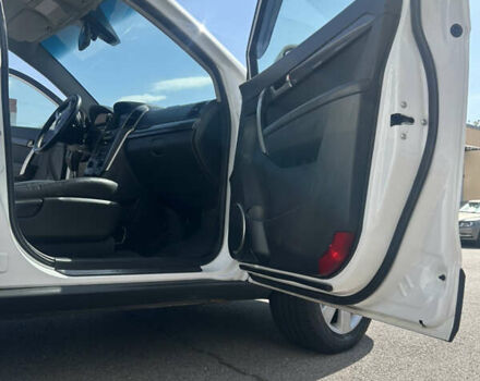 Білий Шевроле Каптіва, об'ємом двигуна 1.99 л та пробігом 258 тис. км за 11000 $, фото 20 на Automoto.ua