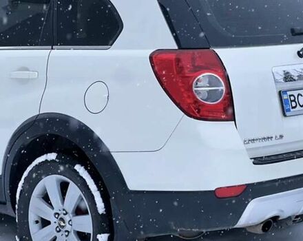 Белый Шевроле Каптива, объемом двигателя 1.99 л и пробегом 245 тыс. км за 8700 $, фото 3 на Automoto.ua