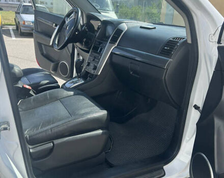 Білий Шевроле Каптіва, об'ємом двигуна 1.99 л та пробігом 258 тис. км за 11000 $, фото 13 на Automoto.ua