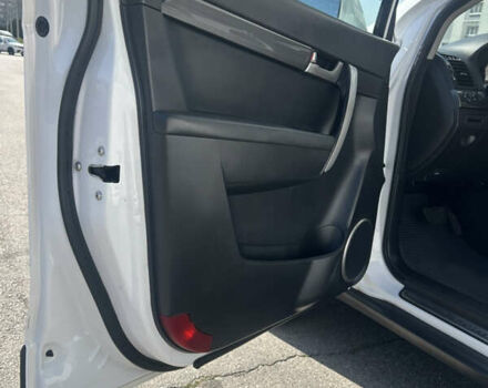 Білий Шевроле Каптіва, об'ємом двигуна 1.99 л та пробігом 258 тис. км за 11000 $, фото 19 на Automoto.ua