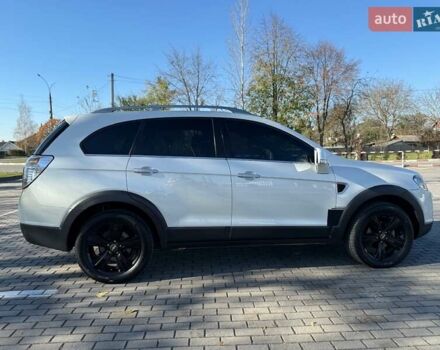 Білий Шевроле Каптіва, об'ємом двигуна 2 л та пробігом 245 тис. км за 9300 $, фото 5 на Automoto.ua