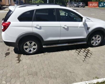 Белый Шевроле Каптива, объемом двигателя 2 л и пробегом 304 тыс. км за 9450 $, фото 9 на Automoto.ua