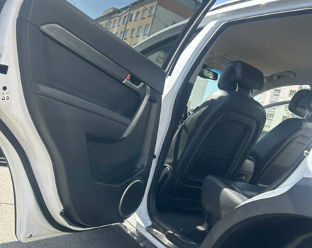 Білий Шевроле Каптіва, об'ємом двигуна 1.99 л та пробігом 258 тис. км за 11000 $, фото 22 на Automoto.ua