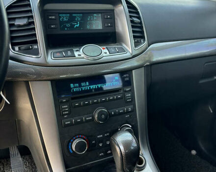 Белый Шевроле Каптива, объемом двигателя 2.2 л и пробегом 213 тыс. км за 12000 $, фото 9 на Automoto.ua