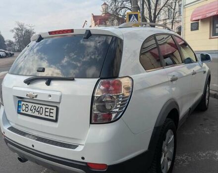 Белый Шевроле Каптива, объемом двигателя 2.2 л и пробегом 199 тыс. км за 12000 $, фото 4 на Automoto.ua