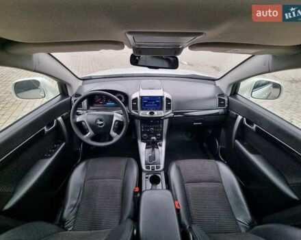 Белый Шевроле Каптива, объемом двигателя 2.38 л и пробегом 230 тыс. км за 9800 $, фото 38 на Automoto.ua