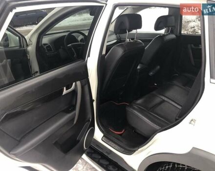 Белый Шевроле Каптива, объемом двигателя 3 л и пробегом 188 тыс. км за 12000 $, фото 8 на Automoto.ua