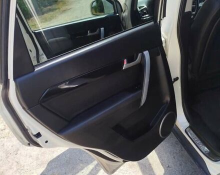 Белый Шевроле Каптива, объемом двигателя 2.23 л и пробегом 270 тыс. км за 11000 $, фото 4 на Automoto.ua