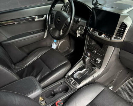 Белый Шевроле Каптива, объемом двигателя 2.23 л и пробегом 224 тыс. км за 12350 $, фото 7 на Automoto.ua