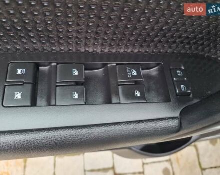 Белый Шевроле Каптива, объемом двигателя 2.38 л и пробегом 230 тыс. км за 9800 $, фото 32 на Automoto.ua