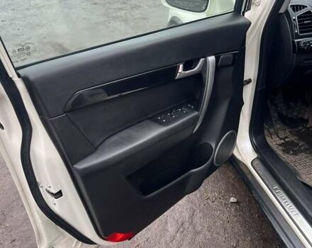 Белый Шевроле Каптива, объемом двигателя 2.23 л и пробегом 245 тыс. км за 9000 $, фото 9 на Automoto.ua