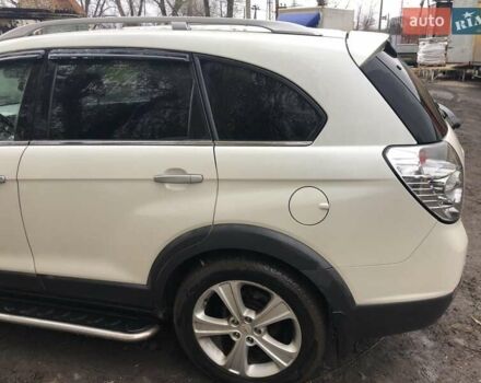 Белый Шевроле Каптива, объемом двигателя 3 л и пробегом 188 тыс. км за 12000 $, фото 14 на Automoto.ua