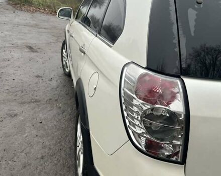 Белый Шевроле Каптива, объемом двигателя 2.23 л и пробегом 245 тыс. км за 9000 $, фото 5 на Automoto.ua