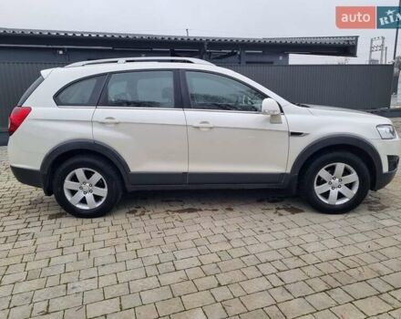 Белый Шевроле Каптива, объемом двигателя 2.38 л и пробегом 230 тыс. км за 9800 $, фото 19 на Automoto.ua