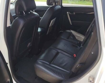 Белый Шевроле Каптива, объемом двигателя 2.23 л и пробегом 270 тыс. км за 11000 $, фото 5 на Automoto.ua