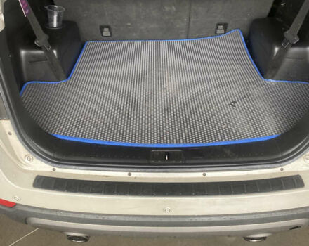 Белый Шевроле Каптива, объемом двигателя 2.23 л и пробегом 170 тыс. км за 10750 $, фото 2 на Automoto.ua