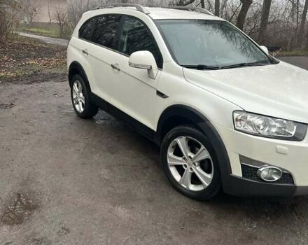 Белый Шевроле Каптива, объемом двигателя 2.23 л и пробегом 245 тыс. км за 9000 $, фото 2 на Automoto.ua