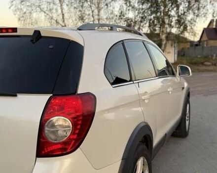 Білий Шевроле Каптіва, об'ємом двигуна 2.23 л та пробігом 375 тис. км за 10200 $, фото 8 на Automoto.ua