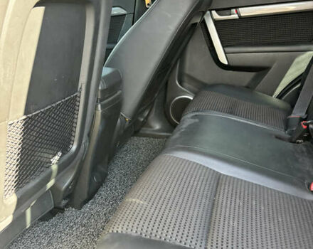 Белый Шевроле Каптива, объемом двигателя 2.2 л и пробегом 213 тыс. км за 12000 $, фото 11 на Automoto.ua