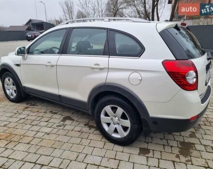 Белый Шевроле Каптива, объемом двигателя 2.38 л и пробегом 230 тыс. км за 9400 $, фото 10 на Automoto.ua