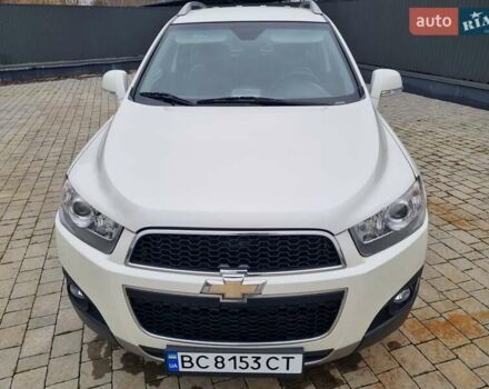 Белый Шевроле Каптива, объемом двигателя 2.38 л и пробегом 230 тыс. км за 9800 $, фото 1 на Automoto.ua