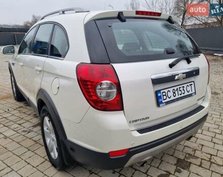 Белый Шевроле Каптива, объемом двигателя 2.38 л и пробегом 230 тыс. км за 9400 $, фото 12 на Automoto.ua