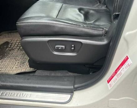 Белый Шевроле Каптива, объемом двигателя 2.23 л и пробегом 245 тыс. км за 9000 $, фото 11 на Automoto.ua