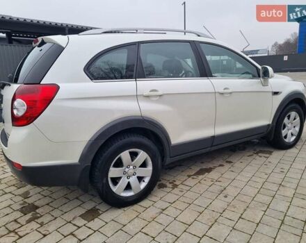 Белый Шевроле Каптива, объемом двигателя 2.38 л и пробегом 230 тыс. км за 9800 $, фото 17 на Automoto.ua