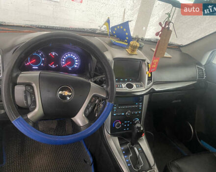 Белый Шевроле Каптива, объемом двигателя 2.23 л и пробегом 170 тыс. км за 10750 $, фото 1 на Automoto.ua