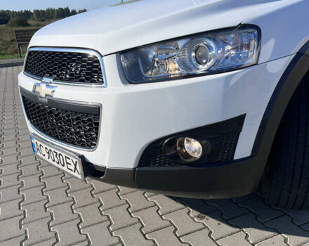 Білий Шевроле Каптіва, об'ємом двигуна 2.2 л та пробігом 221 тис. км за 11100 $, фото 4 на Automoto.ua