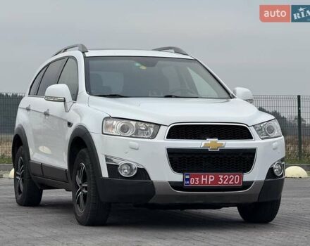 Белый Шевроле Каптива, объемом двигателя 2.2 л и пробегом 150 тыс. км за 12200 $, фото 3 на Automoto.ua