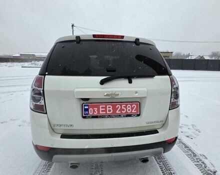 Белый Шевроле Каптива, объемом двигателя 2.2 л и пробегом 189 тыс. км за 11500 $, фото 4 на Automoto.ua