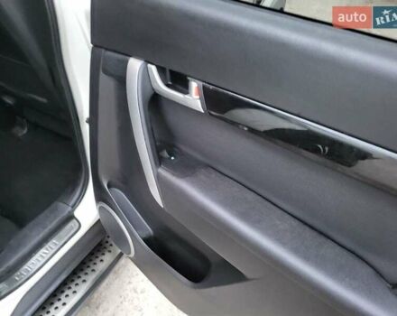 Білий Шевроле Каптіва, об'ємом двигуна 2.23 л та пробігом 208 тис. км за 10800 $, фото 22 на Automoto.ua