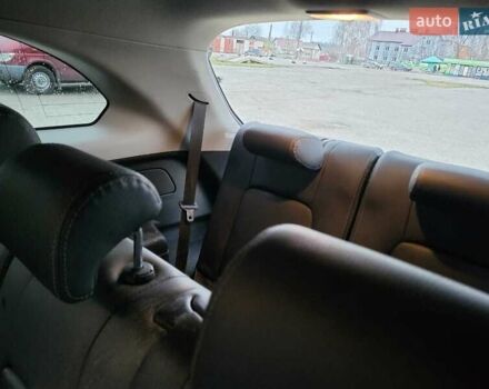 Білий Шевроле Каптіва, об'ємом двигуна 2.23 л та пробігом 208 тис. км за 10800 $, фото 25 на Automoto.ua