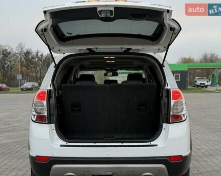 Белый Шевроле Каптива, объемом двигателя 2.2 л и пробегом 150 тыс. км за 12200 $, фото 34 на Automoto.ua