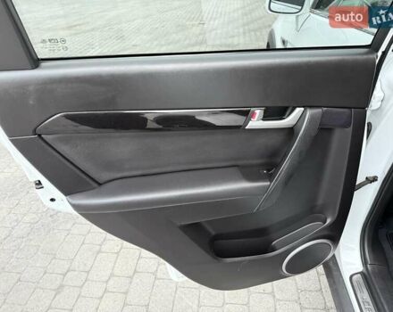 Белый Шевроле Каптива, объемом двигателя 2.2 л и пробегом 150 тыс. км за 12200 $, фото 29 на Automoto.ua