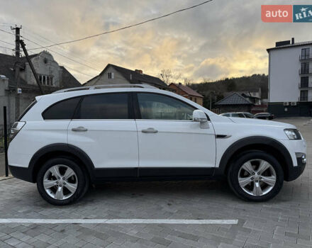 Белый Шевроле Каптива, объемом двигателя 2.2 л и пробегом 200 тыс. км за 12000 $, фото 11 на Automoto.ua