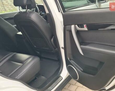 Белый Шевроле Каптива, объемом двигателя 2.2 л и пробегом 219 тыс. км за 9997 $, фото 35 на Automoto.ua